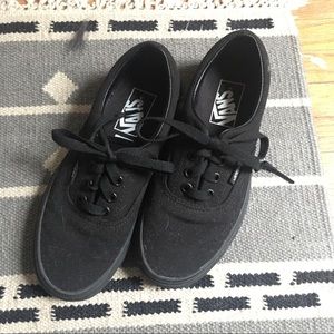 Black canvas Vans